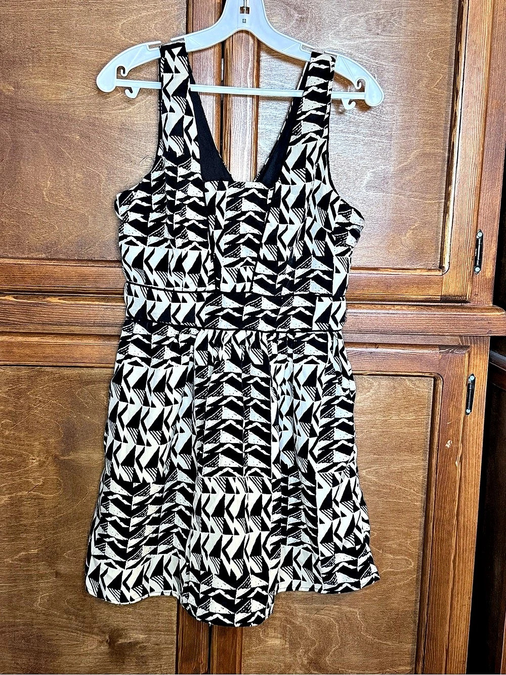 Love Clothing Geometric Dress in Black & White Size Small Like New